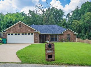 399 Forest Lk, Longview, TX 75605