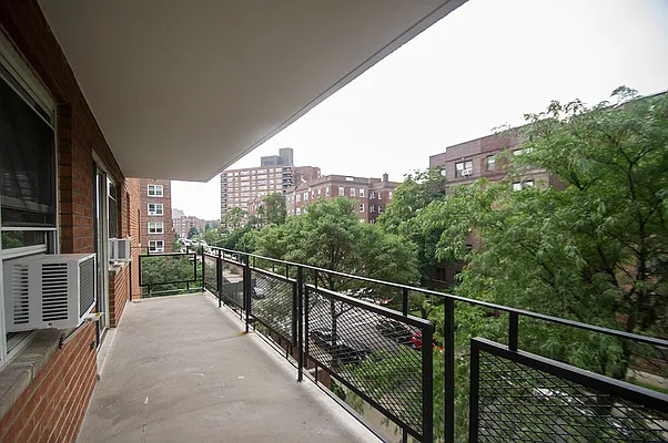 Rented by Rhona Realty | media 15