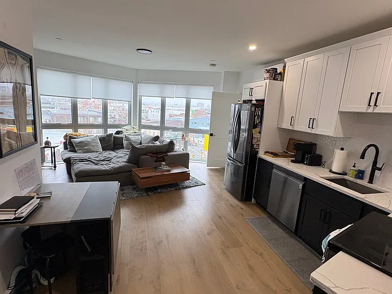 144 Old Colony Avenue — Photo 8
