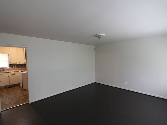 3rd image of 1308 2nd St NW