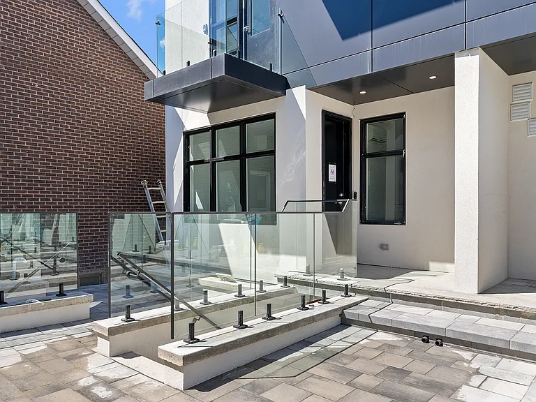 587 Oakwood Ave — Photo 41