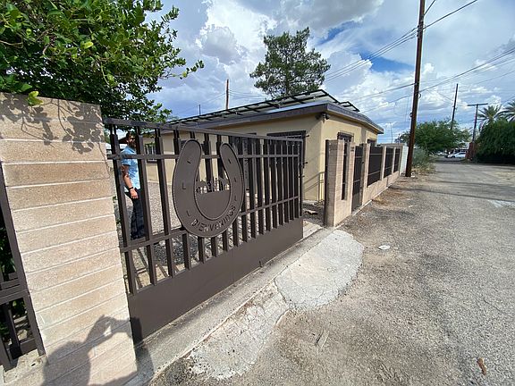 3rd image of 1203 W Sonora St
