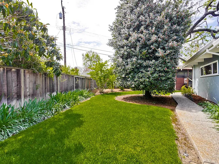160 Kit Carson Ct — Photo 70