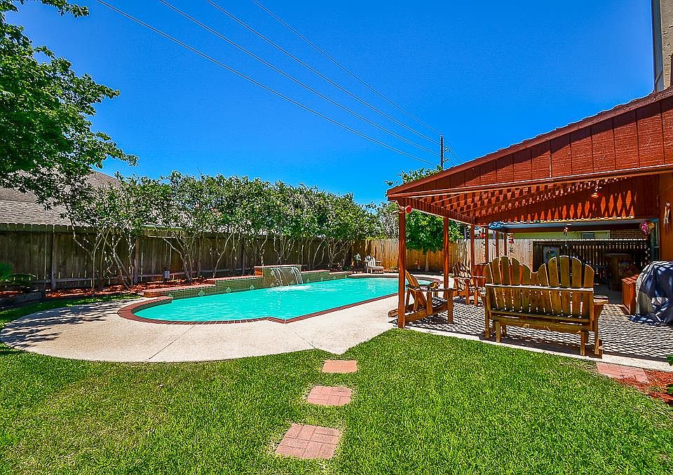 1st image of 24330 Travis House Ln