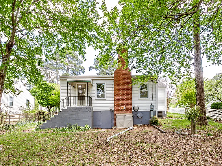 1404 Landis Dr — Photo 30