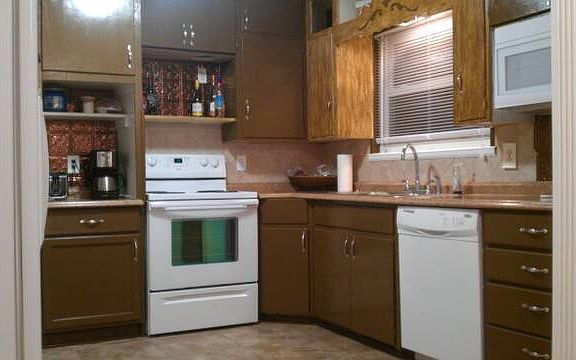 5th image of 10611 Wallace Ave