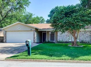 1028 Barber St, Hurst, TX 76053