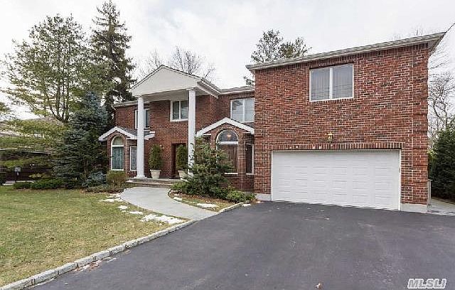 1st image of 35 Lawrence Ave