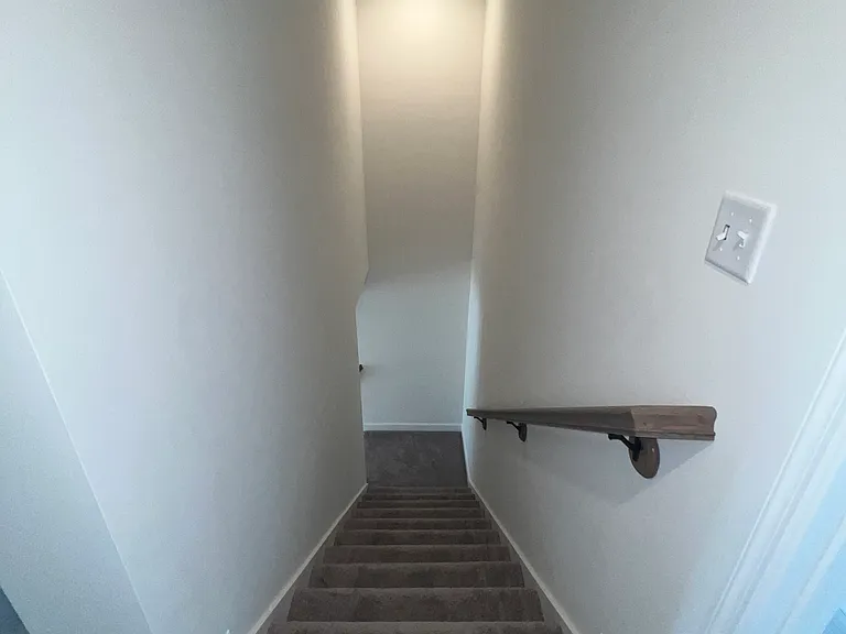 7907 Mexico Rd — Photo 33