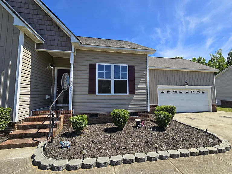 1421 Tawny View Ln — Photo 2