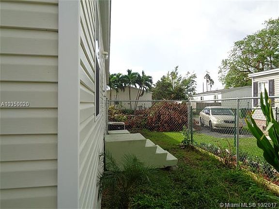 4th image of 220 NE 12th Ave Lot 116