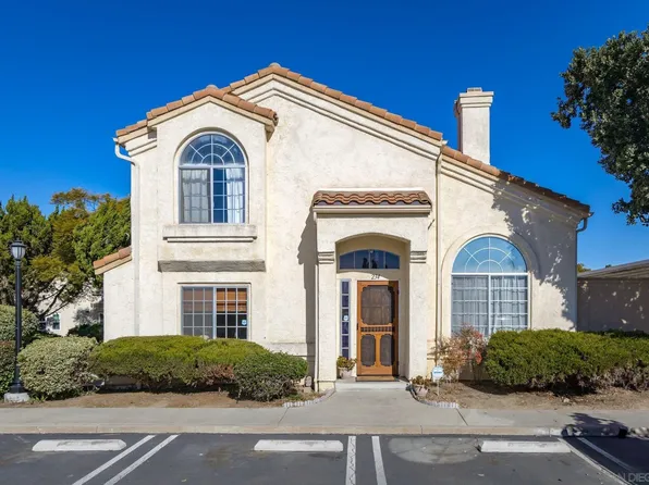 730 Breeze Hill Rd APT 234, Vista, CA 92081