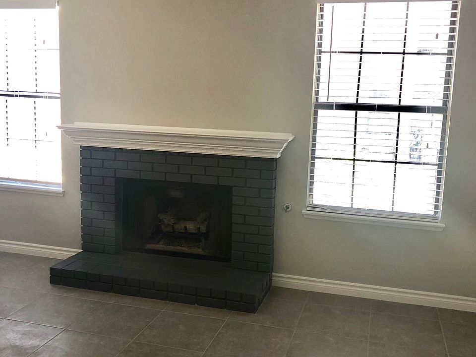 2nd image of 5576 W Rochelle Ave APT 20D