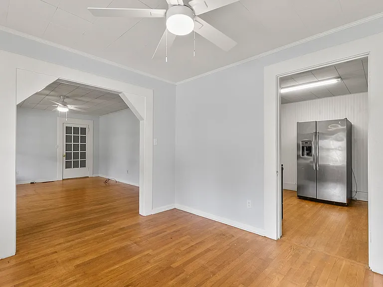 2217 Prince Ave — Photo 3