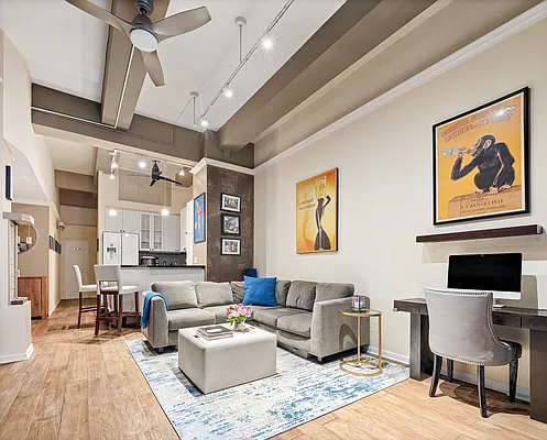 Sold by Compass | media 1