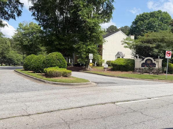 2967 Heritage Villas Dr, Lithonia, GA 30038