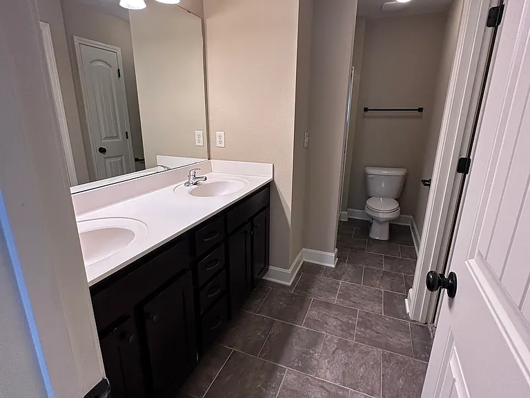 9404 N Adrian Ave — Photo 12