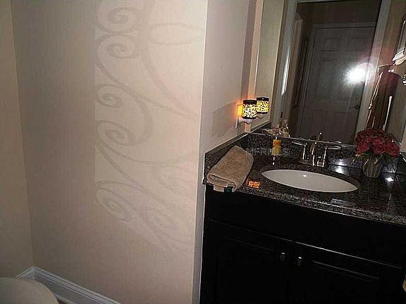 3rd image of 32537 Summerglade Dr