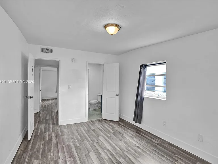 2100 Service Rd — Photo 14