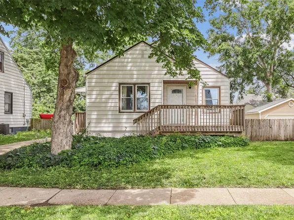 305 Hillside Ave, West Des Moines, IA 50265