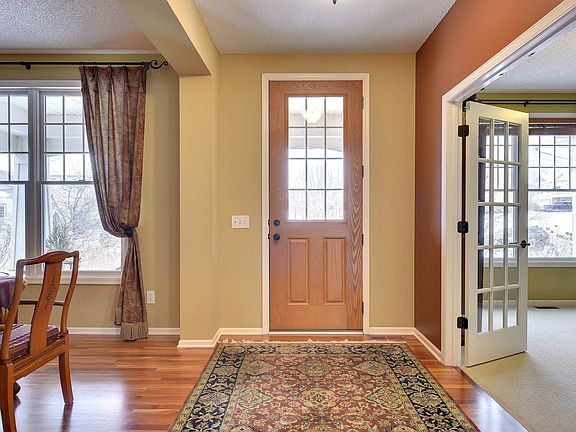 5th image of 1715 Carriage Dr