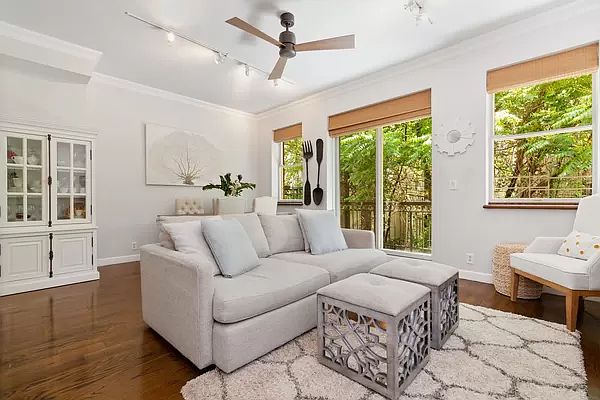 1st image of 338 2nd St APT 3C