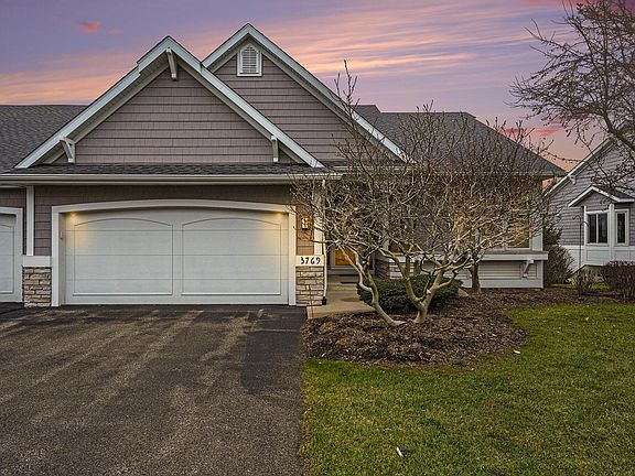 3rd image of 3769 Crystal Waters Ln NE