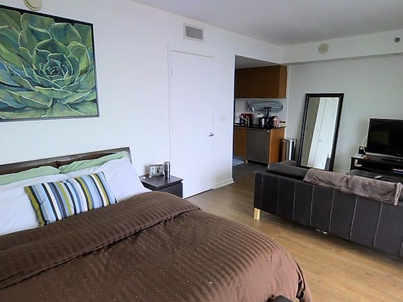 4th image of 50 Biscayne Blvd APT 3903