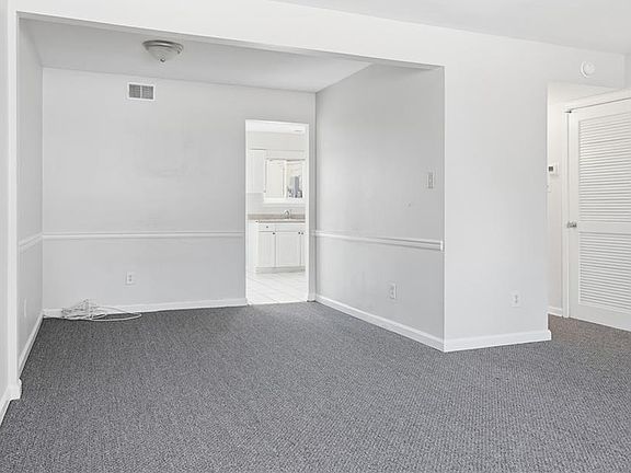 4th image of 3212 Dunnbury Ct
