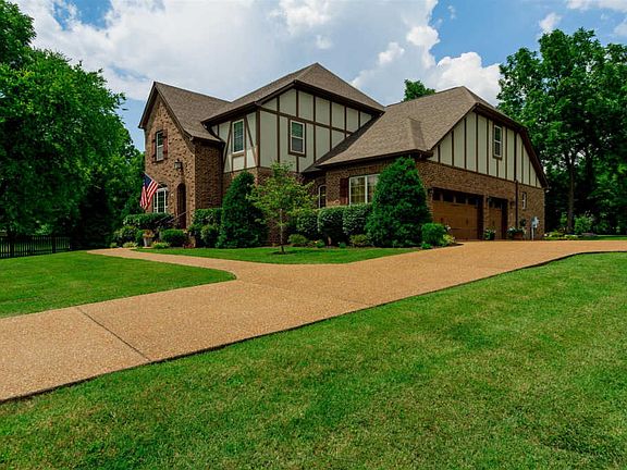 3rd image of 1142 Blackshear Dr