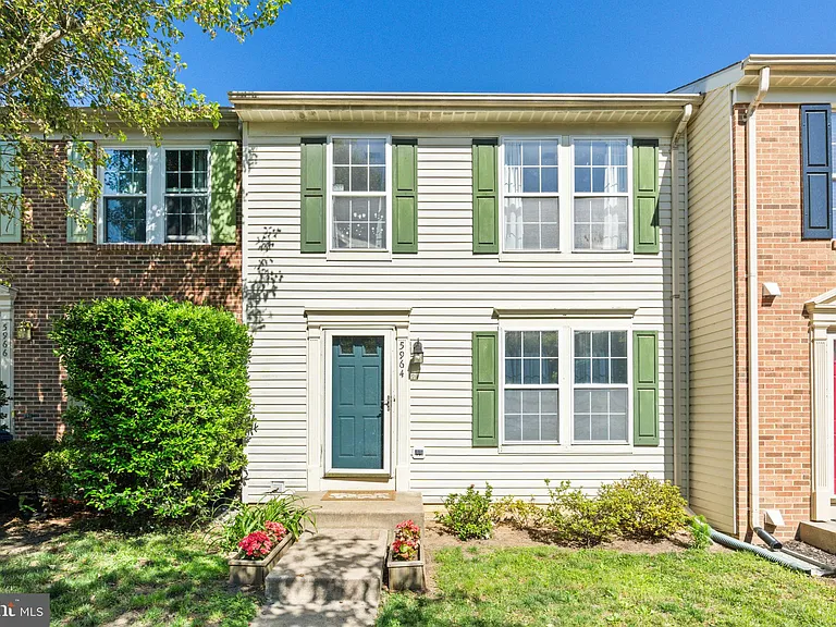 5964 Edgehill Ct — Photo 1