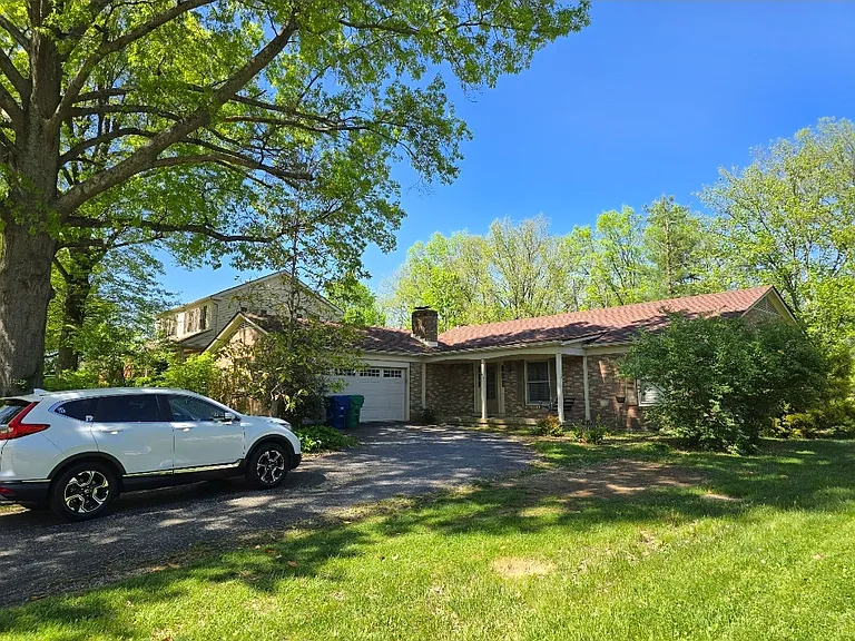 161 Milwood Dr — Photo 1