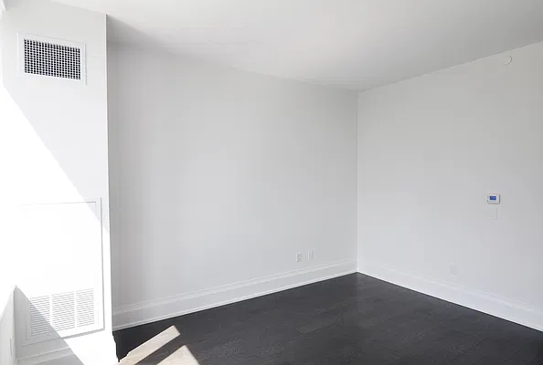 Rented by BLU Real Estate | media 27