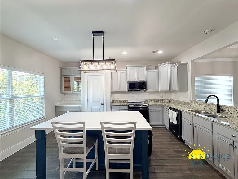 210 Tropical Breeze Dr — Photo 12