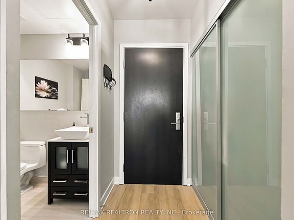 4th image of 1815 Yonge St Unit 507