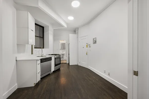 Rented by Canvas Property Group (Manual) | media 3