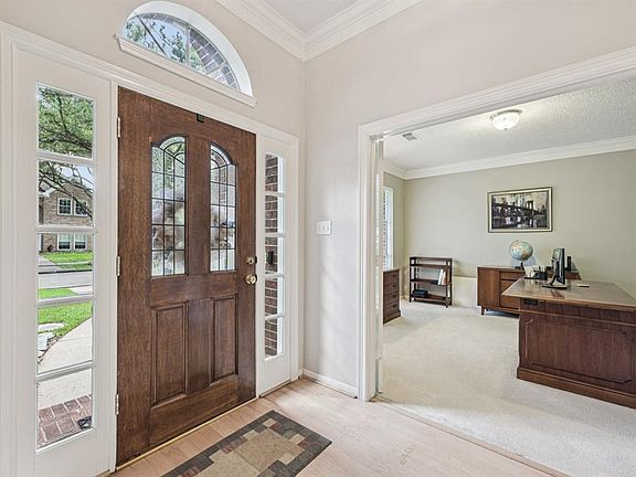 4th image of 2217 Fairwater Park Drive