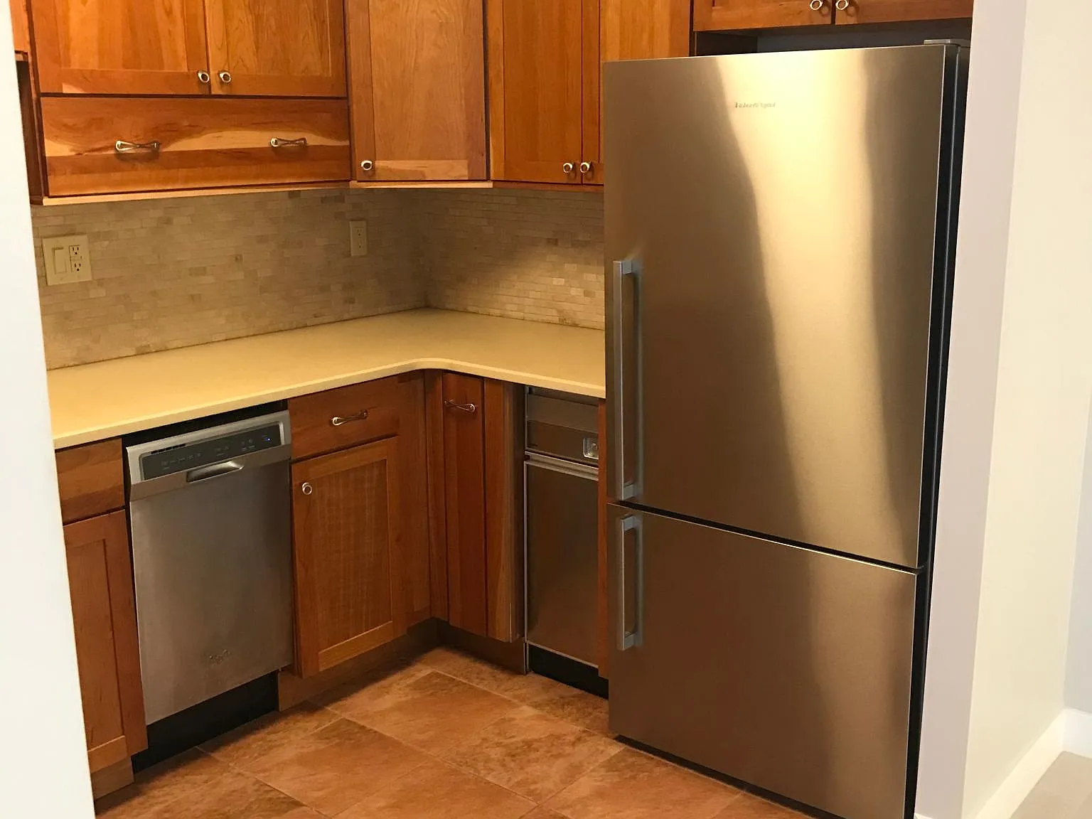 2 bed, 1080 sqft, $2,250 — Photo 2