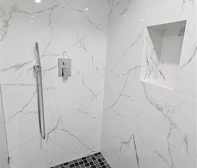 1861 NW North River Dr #11 — Photo 23