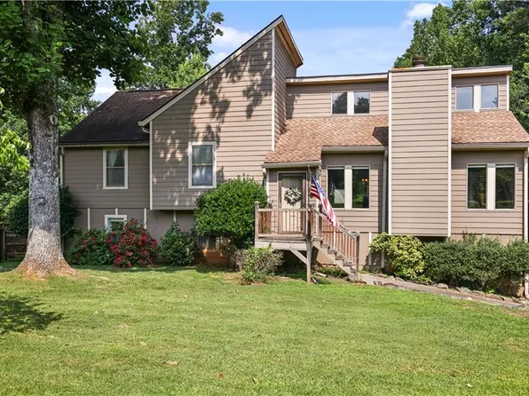 4781 Silverberry Ln NW, Acworth, GA 30102