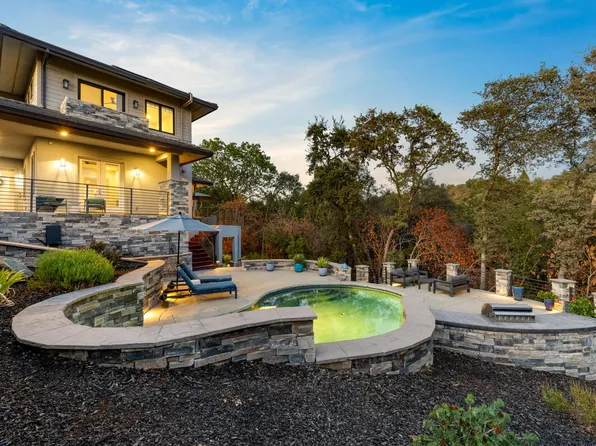 1920 Coyote Ct, Auburn, CA 95603
