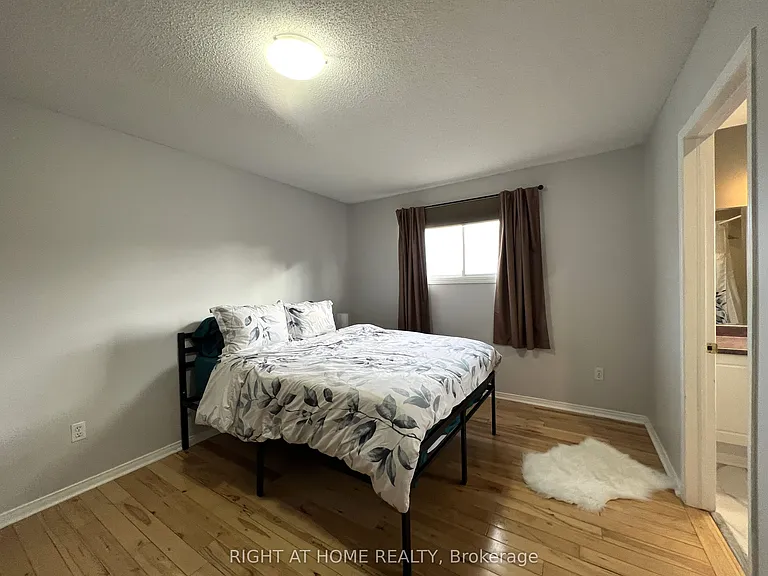 590 Arbour Cres — Photo 19