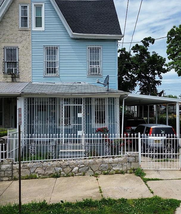 1st image of 2719 High St