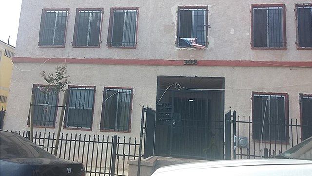 2nd image of 329 W Magnolia St