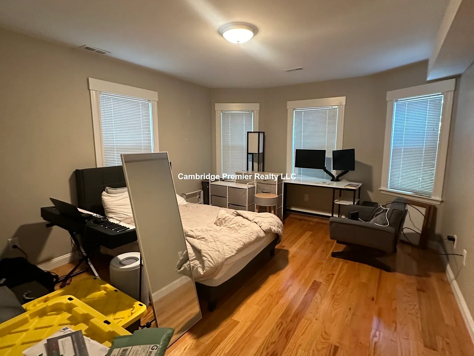 2 bed, 900 sqft, $2,900 — Photo 4