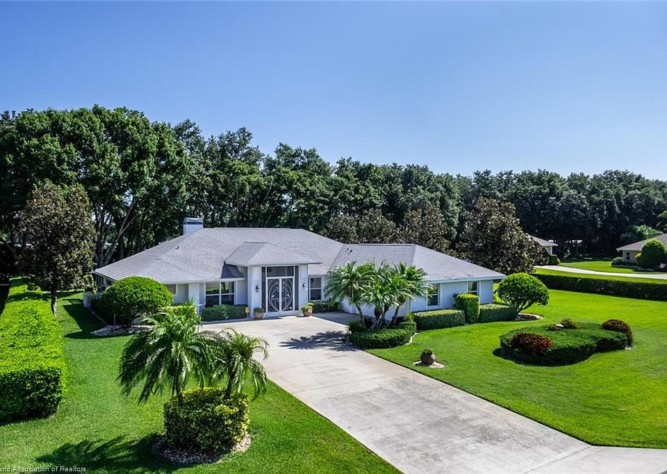 1st image of 21 Meadowlake Cir N