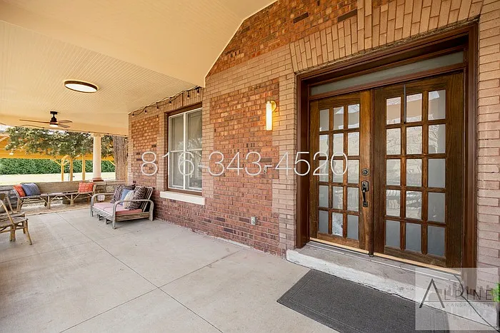 2924 Harrison St — Photo 8