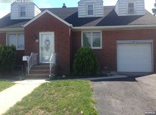 65 Becker Ave, Rochelle Park, NJ 07662