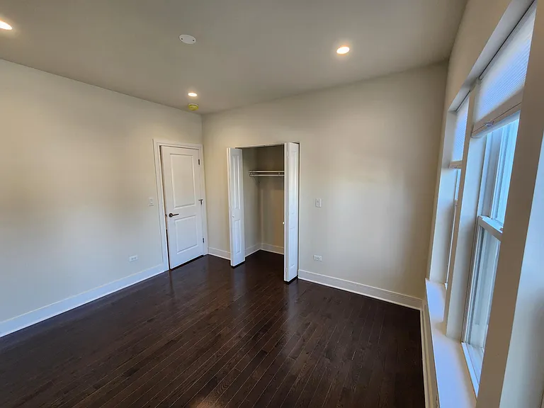 4935 N Claremont Ave #1E — Photo 22