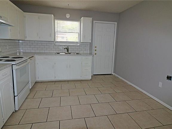5th image of 303 Horseshoe Dr #Ab
